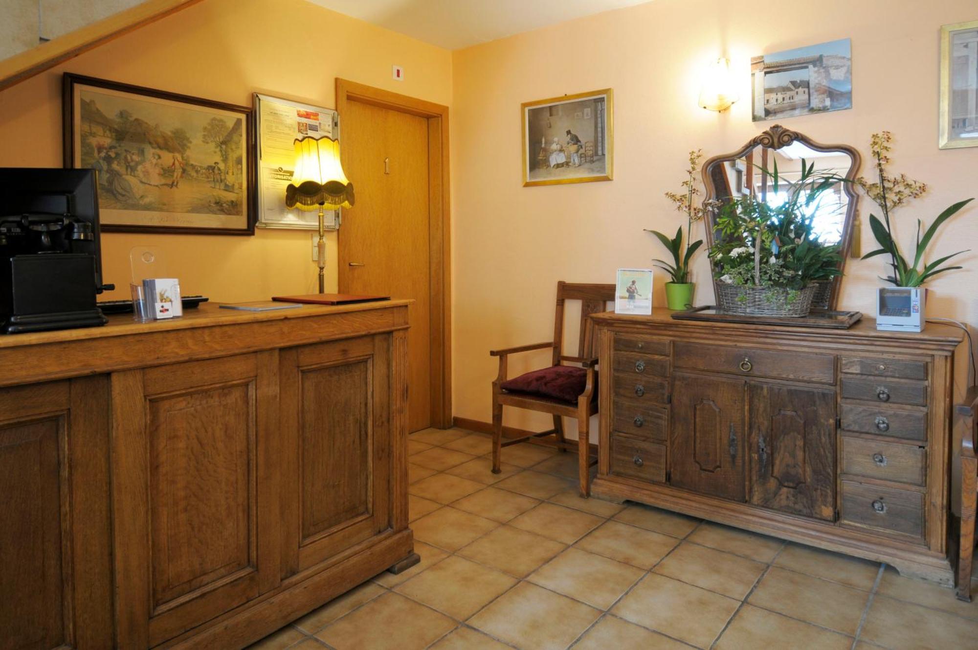 Hotel Restaurant La Ferme De Grambais Nivelles Esterno foto