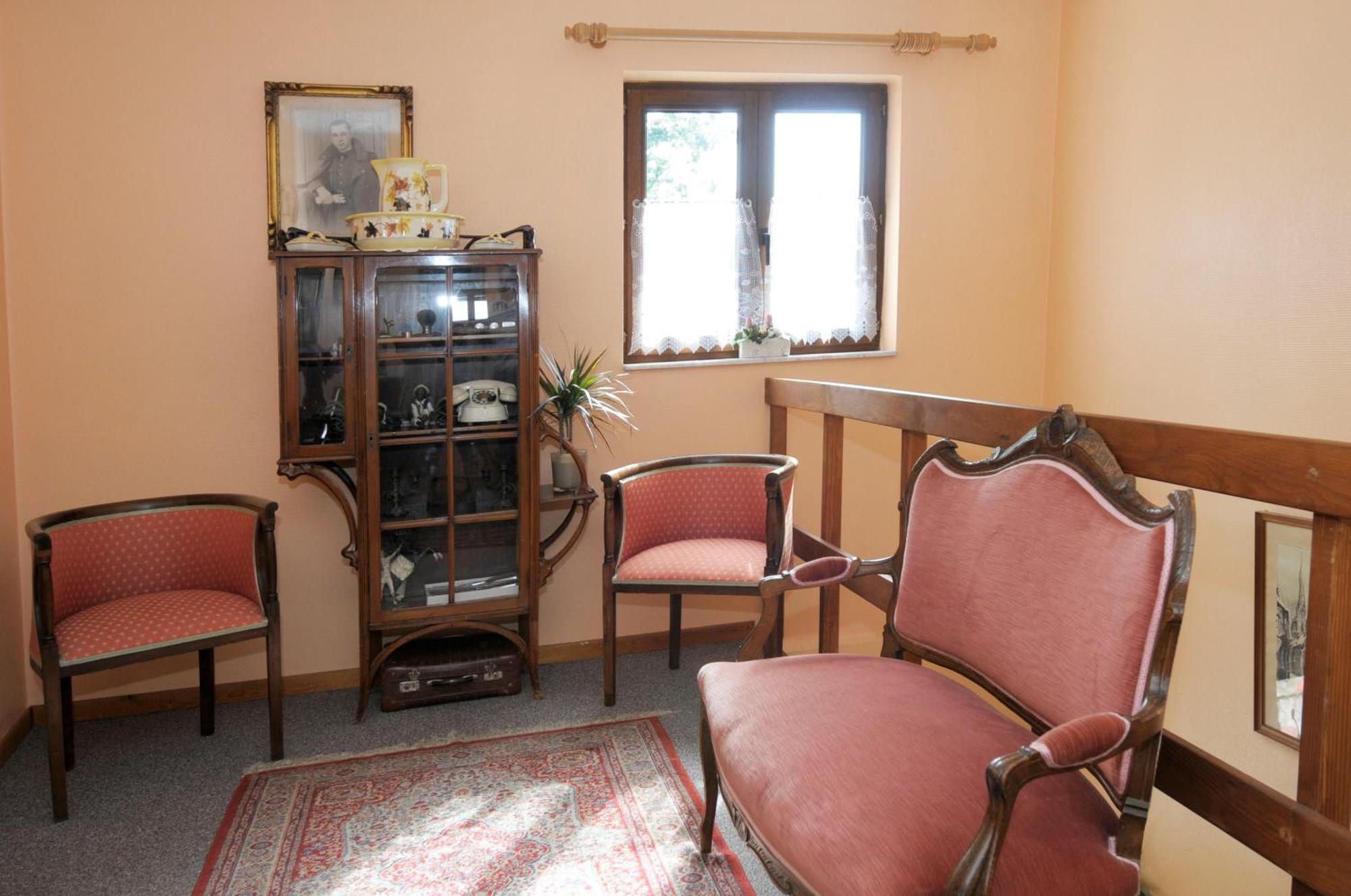 Hotel Restaurant La Ferme De Grambais Nivelles Esterno foto