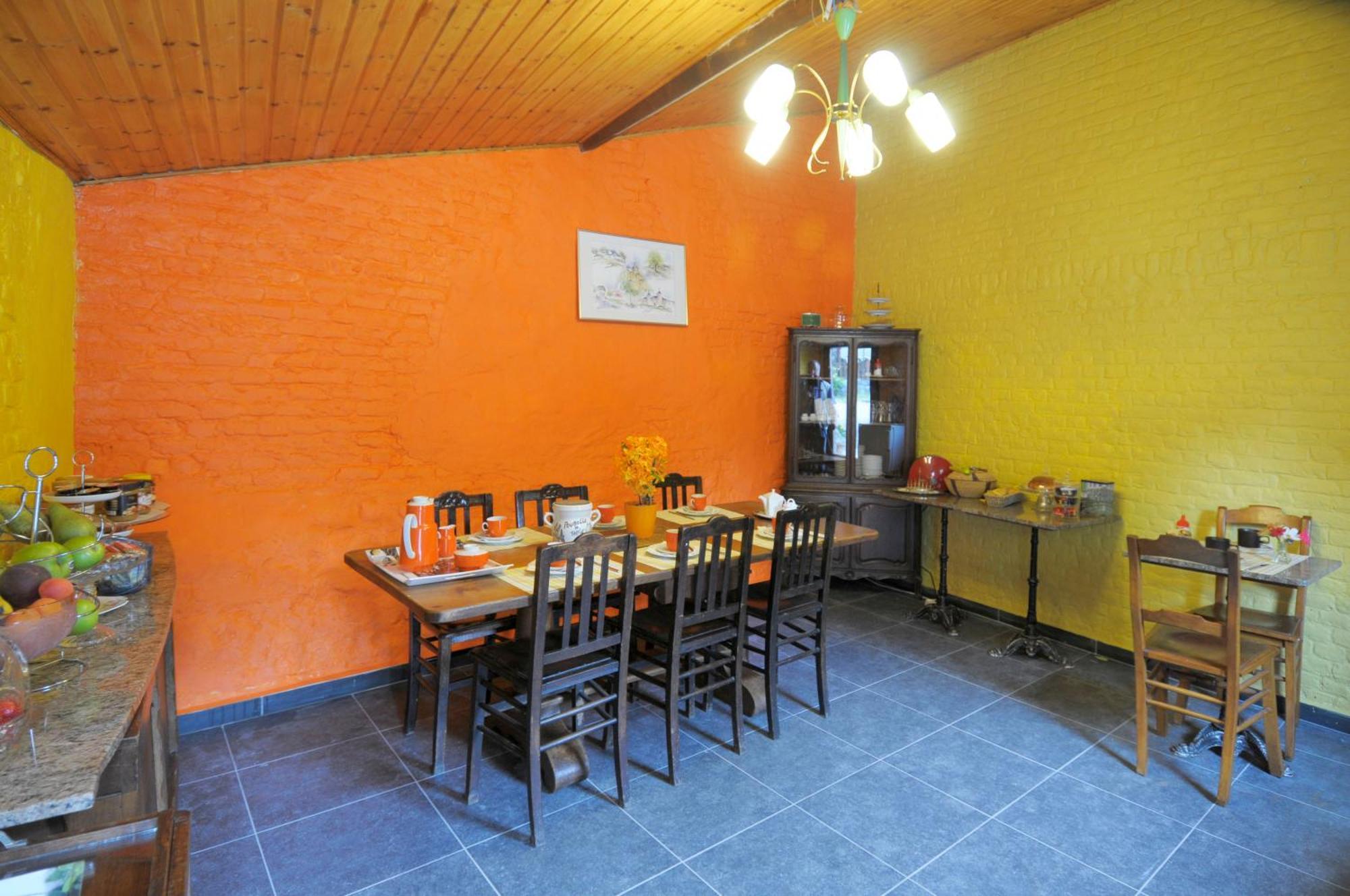 Hotel Restaurant La Ferme De Grambais Nivelles Esterno foto