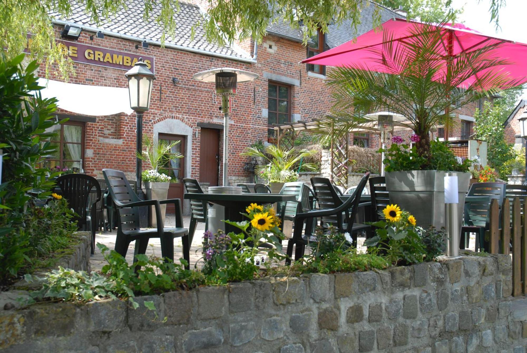 Hotel Restaurant La Ferme De Grambais Nivelles Esterno foto